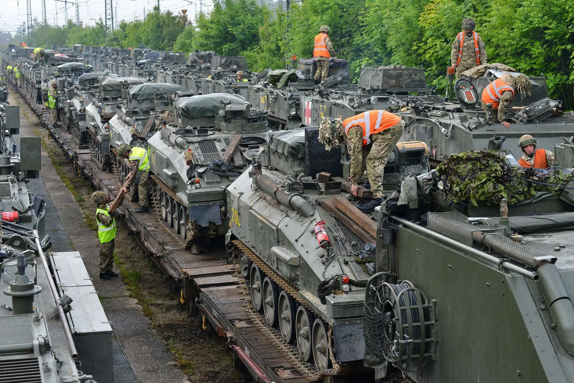 Alman tren fabrikası tank fabrikasına dönüşüyor